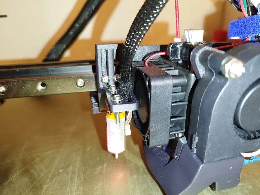 Ngàm Điều Chỉnh BLTouch Cho Trục Có Sẵn Kèm Dụng Cụ Căn Chỉnh - Image 2