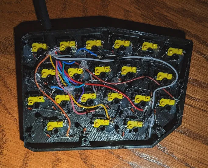 Bàn phím Split có đế cắm hotswap đấu dây - Image 3