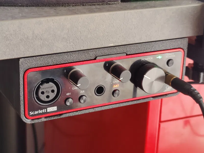 Giá Đỡ Đa Năng Cho Focusrite Scarlett Solo (Gen 3) - Image 1