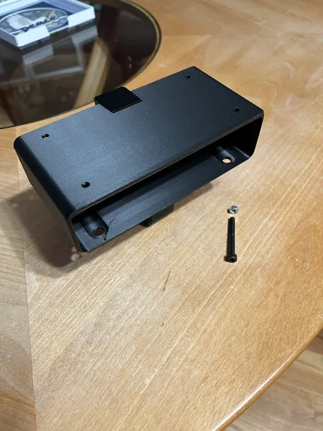 Móc treo tai nghe kiêm đế gắn Scarlett 2i2 dưới bàn - Image 4