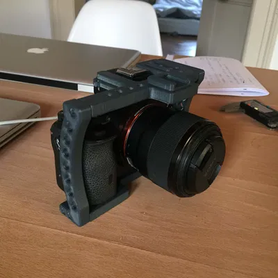 Lồng Máy Ảnh (vừa hầu hết các máy ảnh) có ốc ren