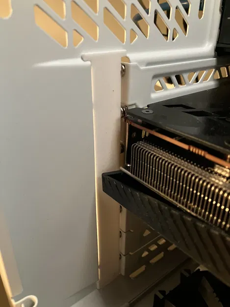 Tấm che lỗ PCIe cho Qube 500 - Image 3