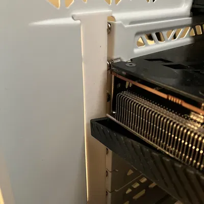 Tấm che lỗ PCIe cho Qube 500