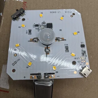 Pin dự phòng kèm ngàm gương cho đèn PIR