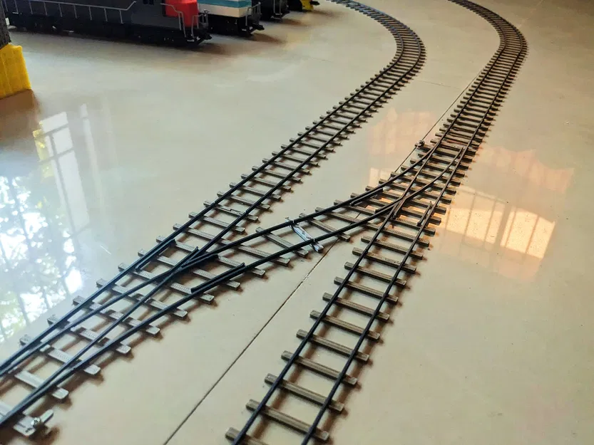 Đường ray tàu - Đường sắt Rồng (Train Tracks - Dragon Railway) - Image 4