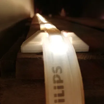 Kẹp Philips Hue LightStrip+