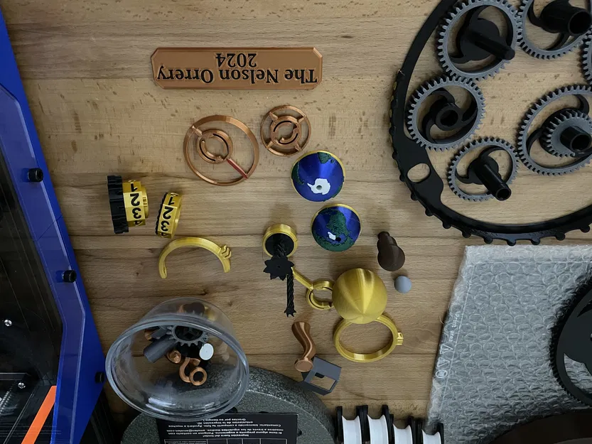 Mô hình Nhật quỹ có văn bản tháng có thể chỉnh sửa và Trái đất, các bộ phận tô màu - Image 9