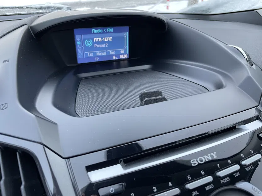 Kệ Điện Thoại Đơn Giản Cho Xe Hơi - Image 1