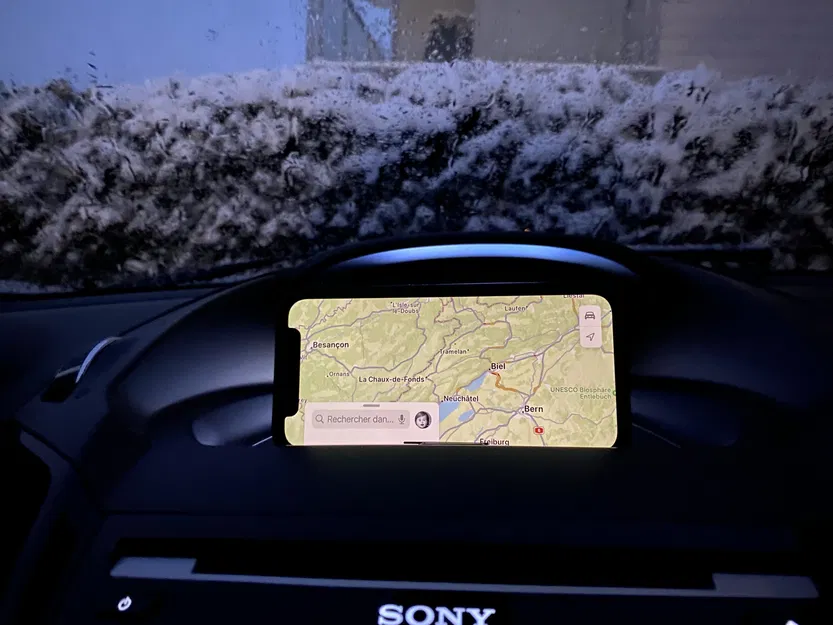 Kệ Điện Thoại Đơn Giản Cho Xe Hơi - Image 2