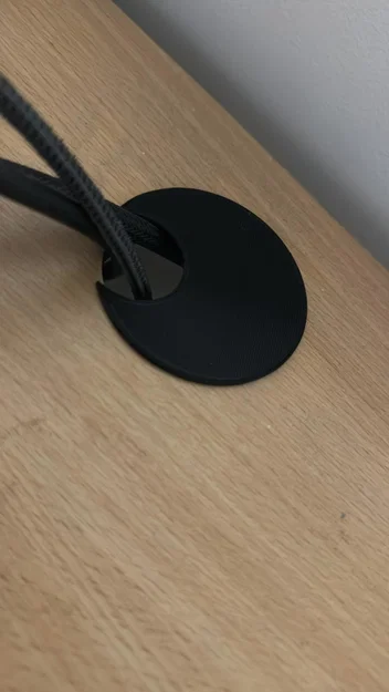 Dụng cụ sắp xếp dây cáp cho bàn làm việc - Image 1