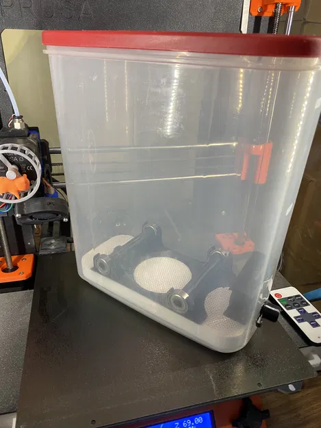 Cục hút ẩm cho hộp khô Rubbermaid - Image 2