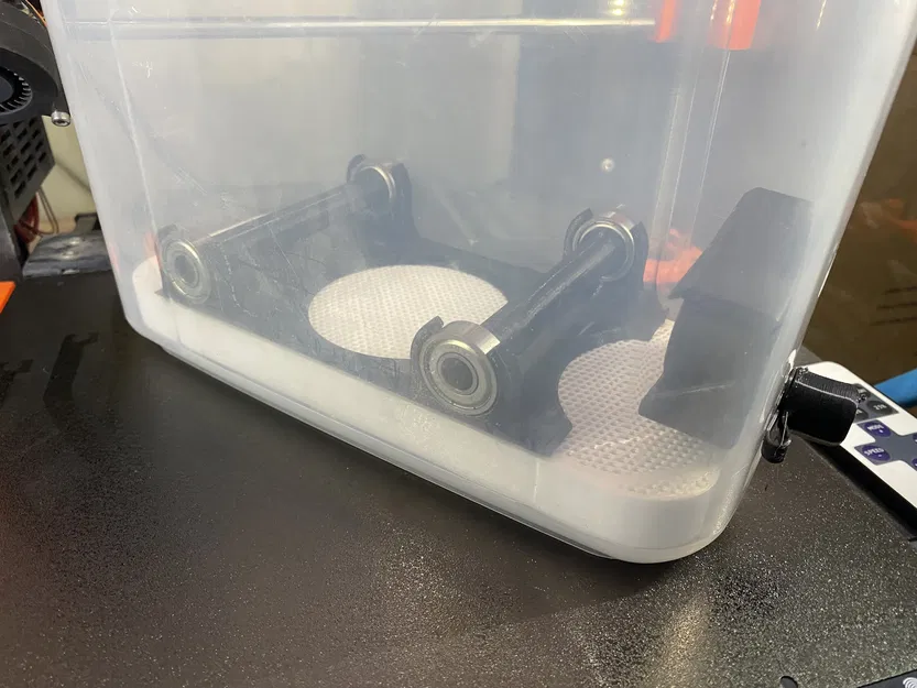 Cục hút ẩm cho hộp khô Rubbermaid - Image 4