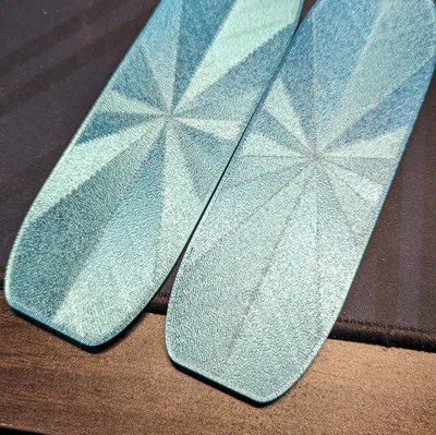 Bookmark với các hoa văn đáy khác nhau