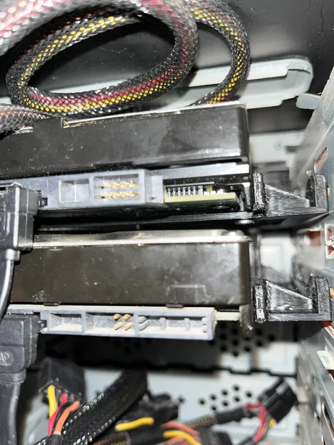 Khung chuyển đổi ổ cứng 5.25'' sang 3.5'' - Image 2