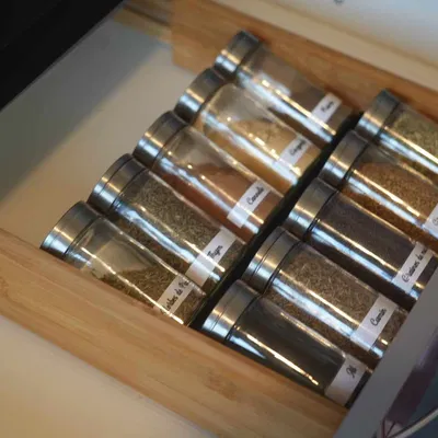 Giá Để Gia Vị Cho Ngăn Kéo