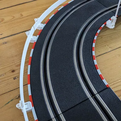 Hàng rào tối giản Carrera 143/Go!!!