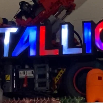 Biển hiệu Metallica có dải đèn LED