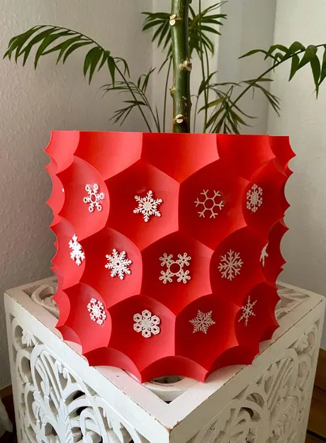 Chậu Hoa Giáng Sinh "Anti-sphere" Remix Vẽ Tuyết - Thiết Kế Vase Mode - Image 1