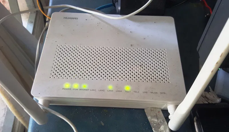 Giá Treo Tường Router ISP - Image 1