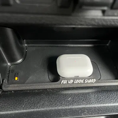 Pát Sạc Qi Cho Airpods Toyota Tacoma
