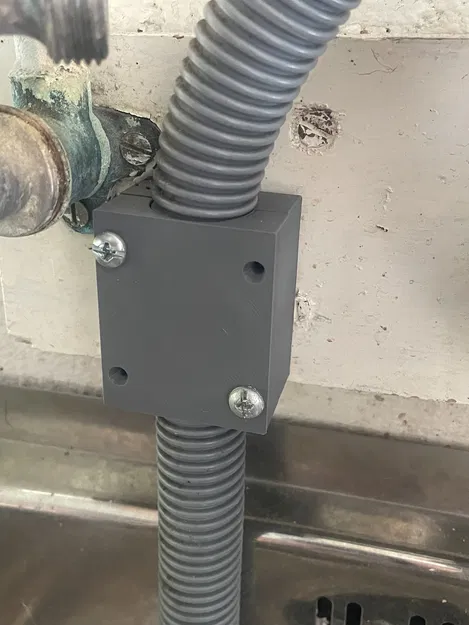 Giá đỡ ống máy giặt - Image 1