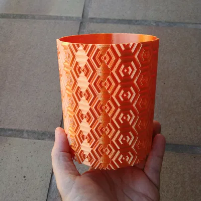 Bình hoa văn lục giác