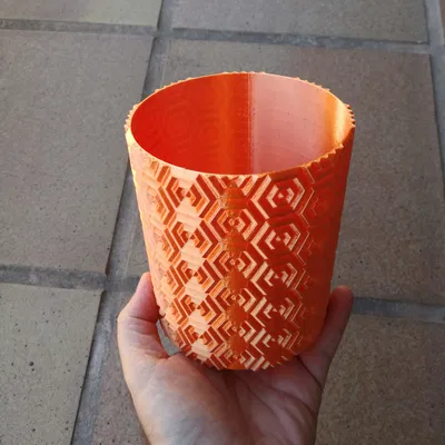 Bình hoa văn lục giác