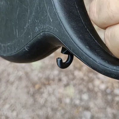 Kẹp túi đựng "phân" dây dắt linh hoạt