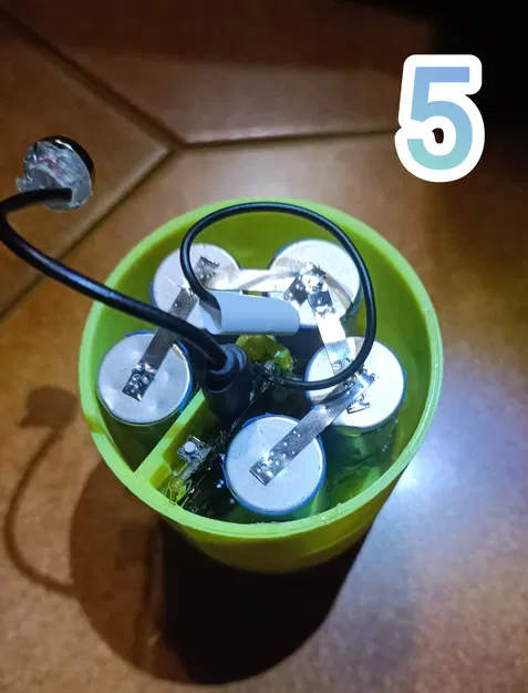 Sạc dự phòng "Fusion Cell" theo phong cách Fallout - Image 5