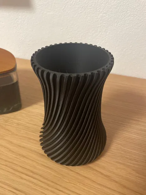 Lọ hoa xoắn ốc hoặc hũ đựng - Image 1