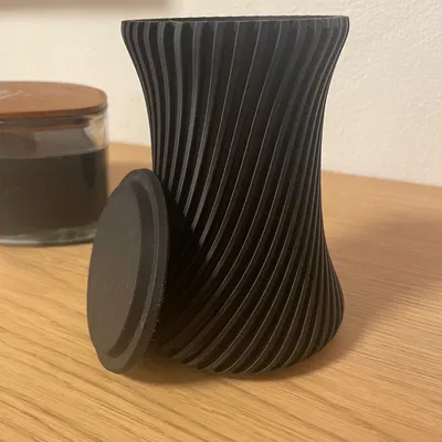 Lọ hoa xoắn ốc hoặc hũ đựng