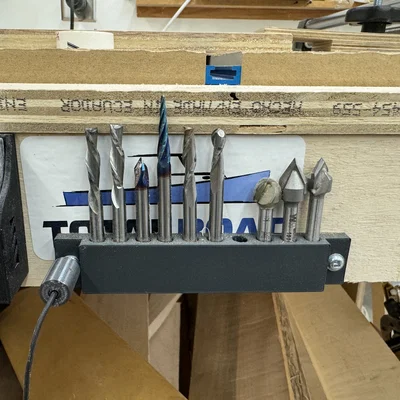 Dụng cụ giữ mũi khoan cho máy CNC