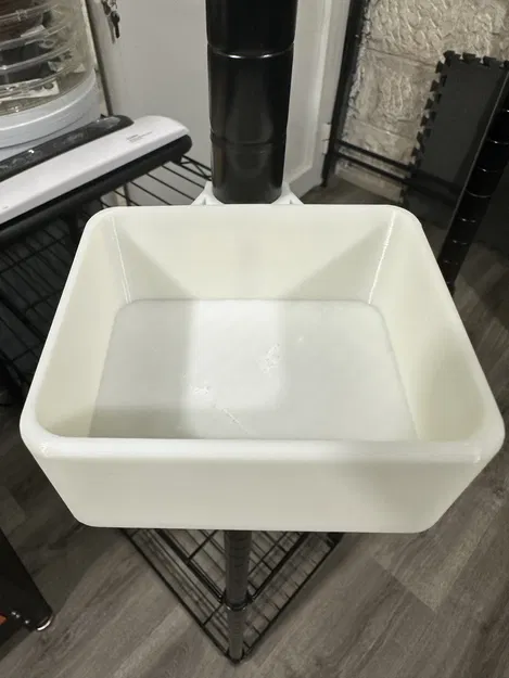 Kẹp Giá / Kệ Sắt Dạng Lưới có Đế - Image 1