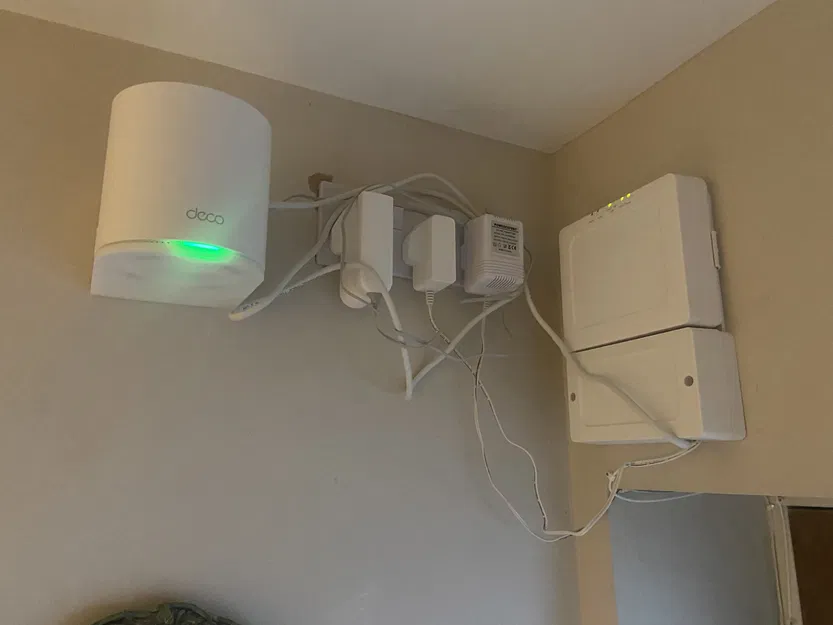 Kệ giữ Tplink Deco Wifi Access Point - Image 1