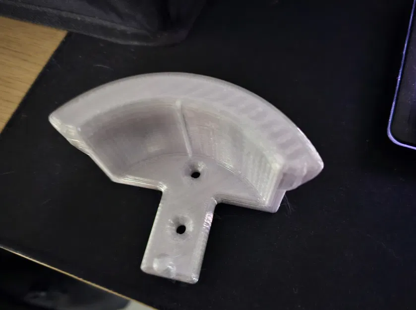 Móc Treo Nón Bảo Hiểm Xe Máy Có Móc Chìa Khóa - Image 2