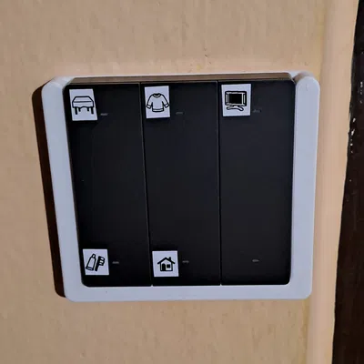 Khung giữ công tắc Sonoff R5