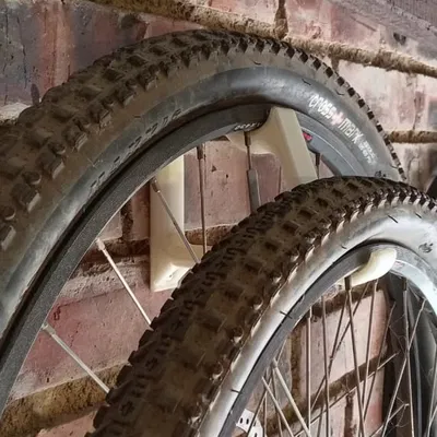 Giá Treo Bánh Xe Đạp Lên Tường