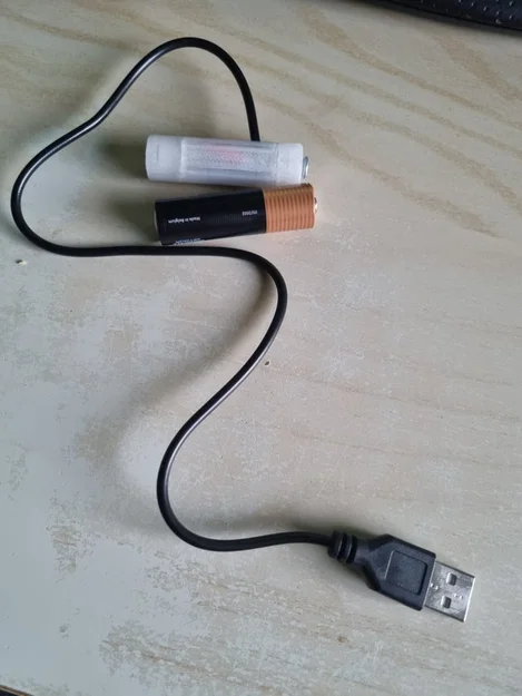 Bộ chuyển đổi pin AA sang USB - Image 1