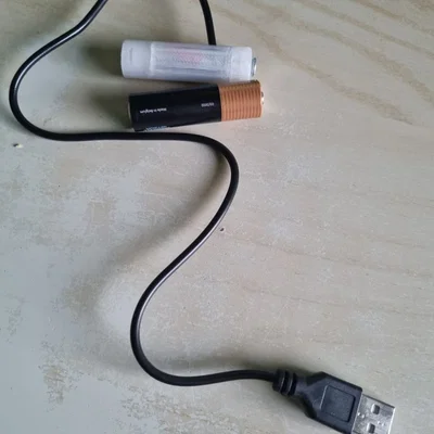 Bộ chuyển đổi pin AA sang USB