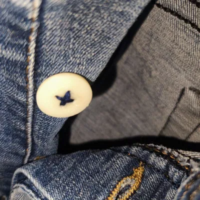 Nút Áo Tròn Đơn Giản