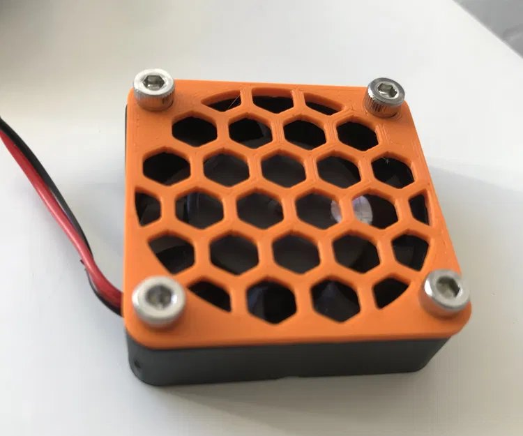 Chụp Quạt 4010 Kiểu Tổ Ong - Image 1