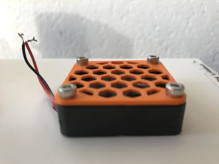 Chụp Quạt 4010 Kiểu Tổ Ong - Image 3