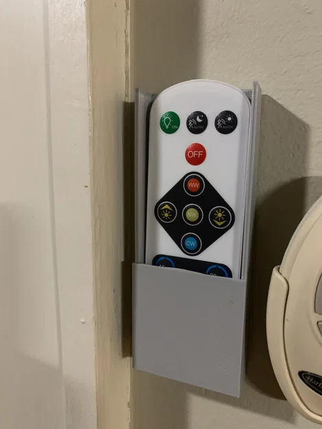Giá đỡ remote đèn trần sạc lại - Image 2