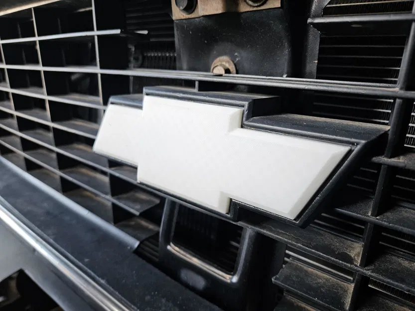 Tem Lưới Tản Nhiệt Chevy - Image 1