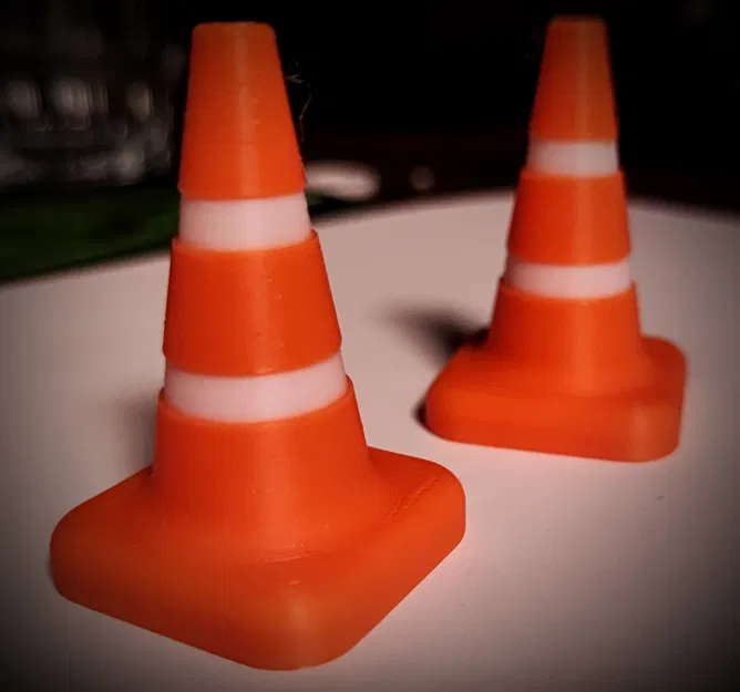 Pylone - Mô hình có thể thu phóng - Image 1