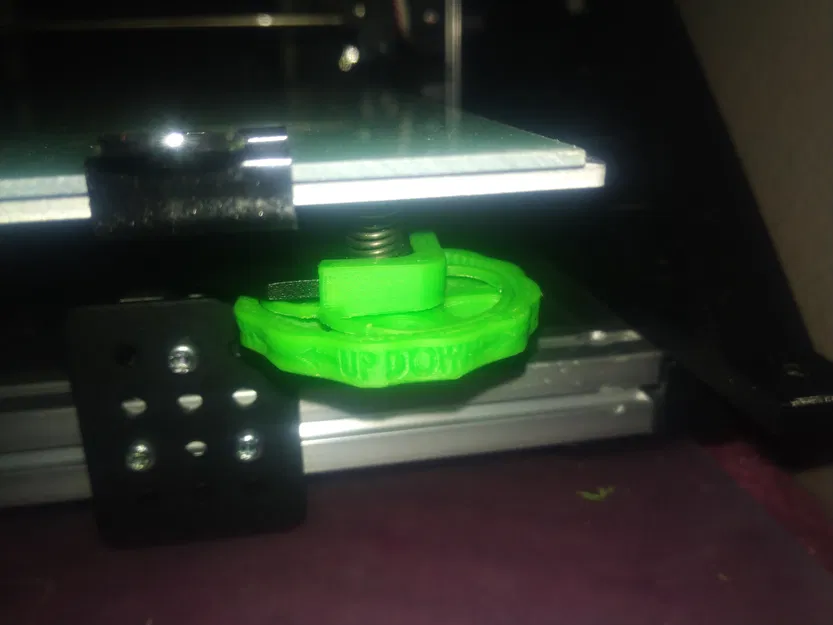 Núm chỉnh mặt bàn CZ 300 Crazy3dPrint có khóa - Image 1