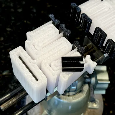 Giày TPU Mềm Chống Trượt Cho Kẹp Vise Fractal Flexure - V6