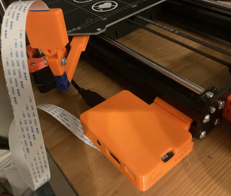 Vỏ gắn ray Prusa cho Raspberry Pi 3B có khe cắm cáp camera (remix) - Image 1