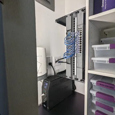 Giá Đỡ ReoLink NVR Cho Rack Mạng