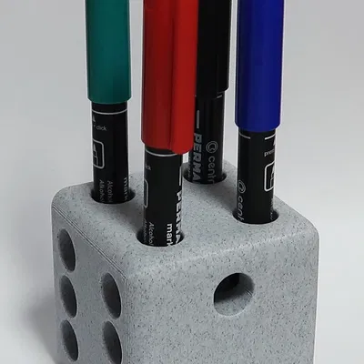 Chỗ cắm bút hình hộp vuông